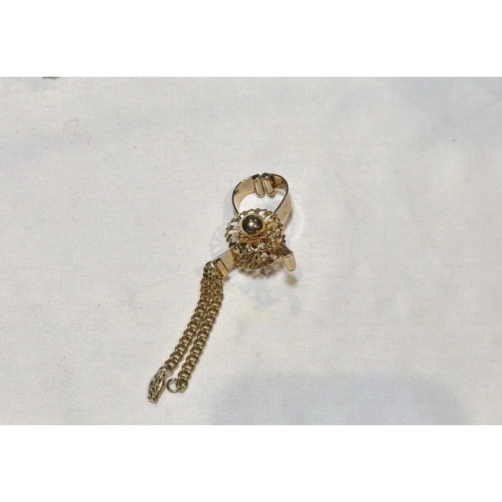 The Unbranded Brand vintage gold